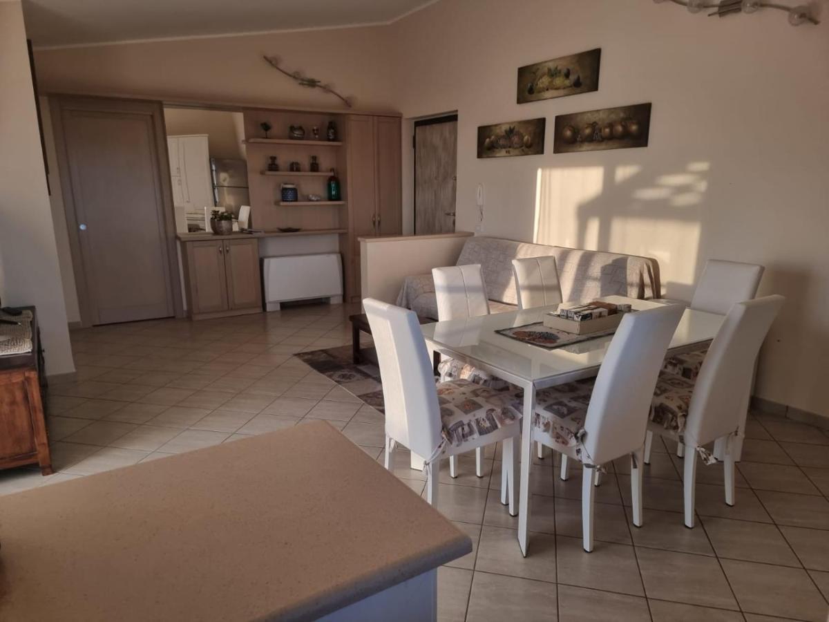 רוצ'לה איוניקה B&B E Casa Vacanza Al Castello מראה חיצוני תמונה