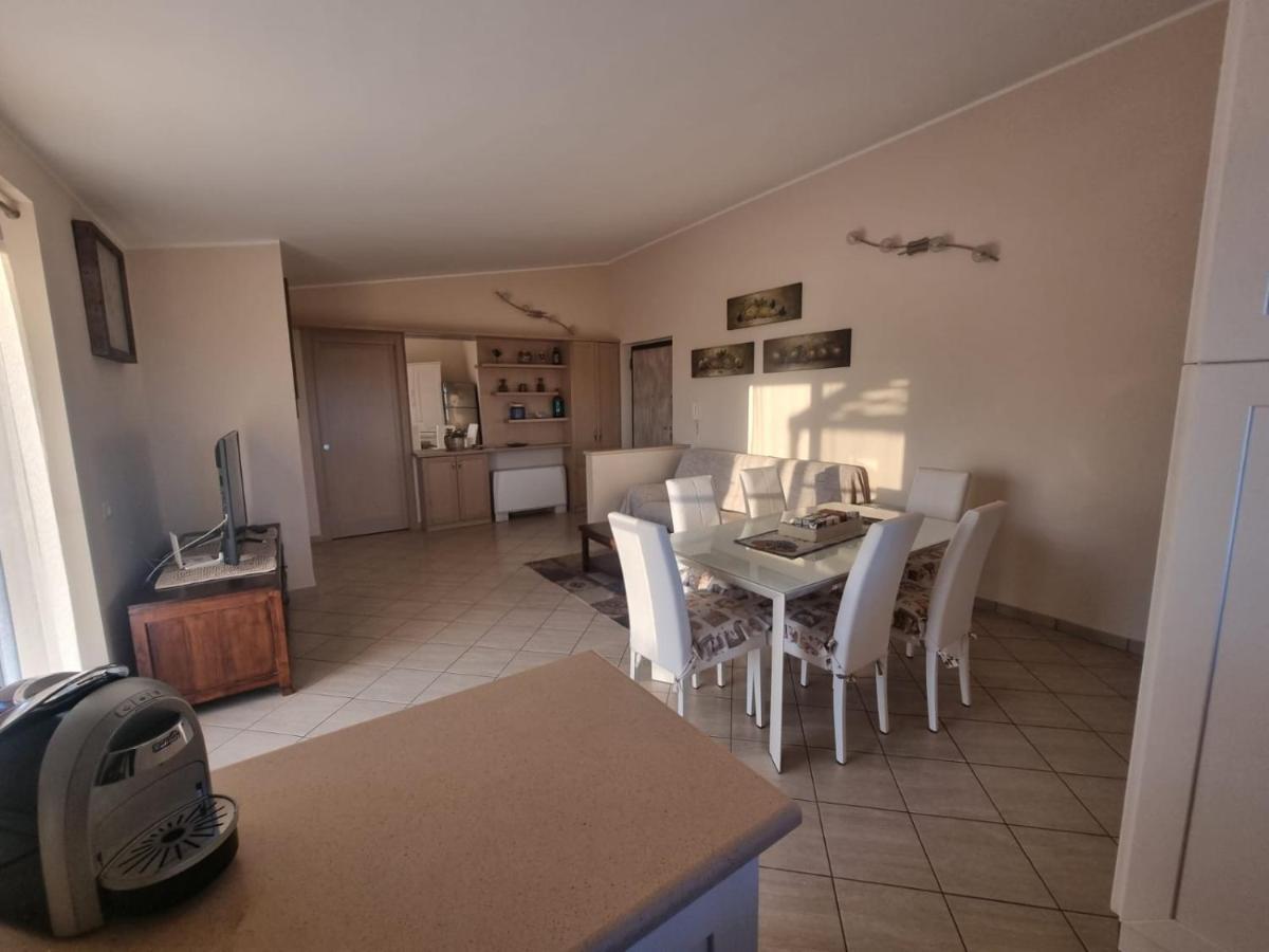 רוצ'לה איוניקה B&B E Casa Vacanza Al Castello מראה חיצוני תמונה