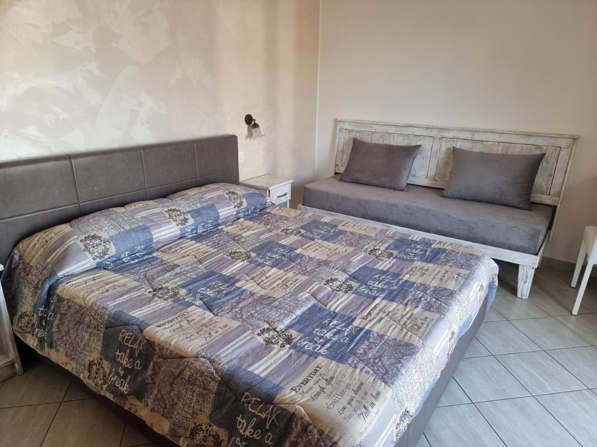 רוצ'לה איוניקה B&B E Casa Vacanza Al Castello מראה חיצוני תמונה