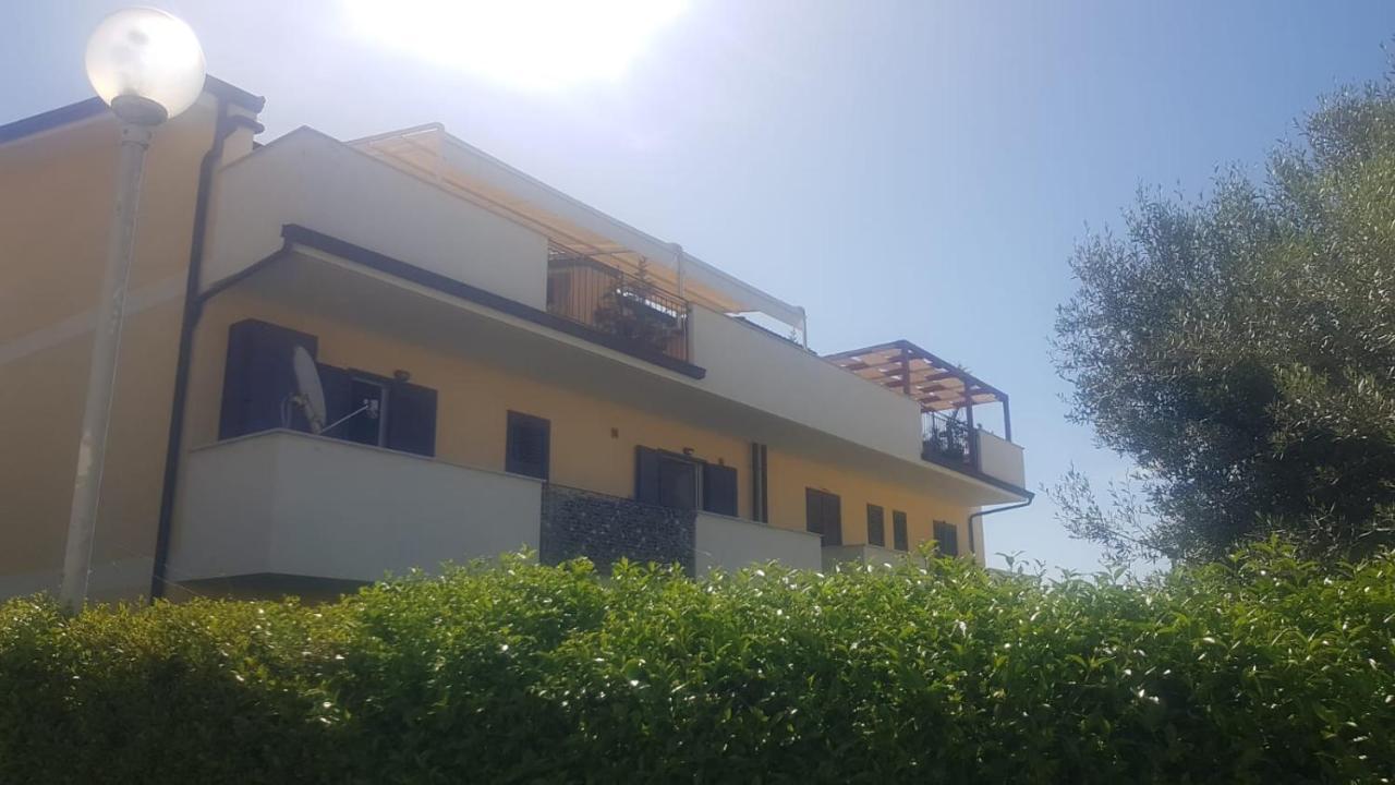 רוצ'לה איוניקה B&B E Casa Vacanza Al Castello מראה חיצוני תמונה