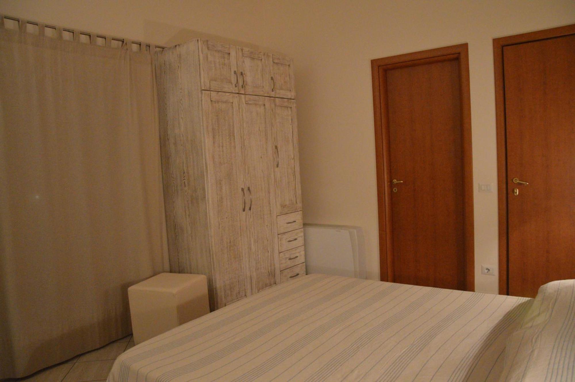 רוצ'לה איוניקה B&B E Casa Vacanza Al Castello מראה חיצוני תמונה