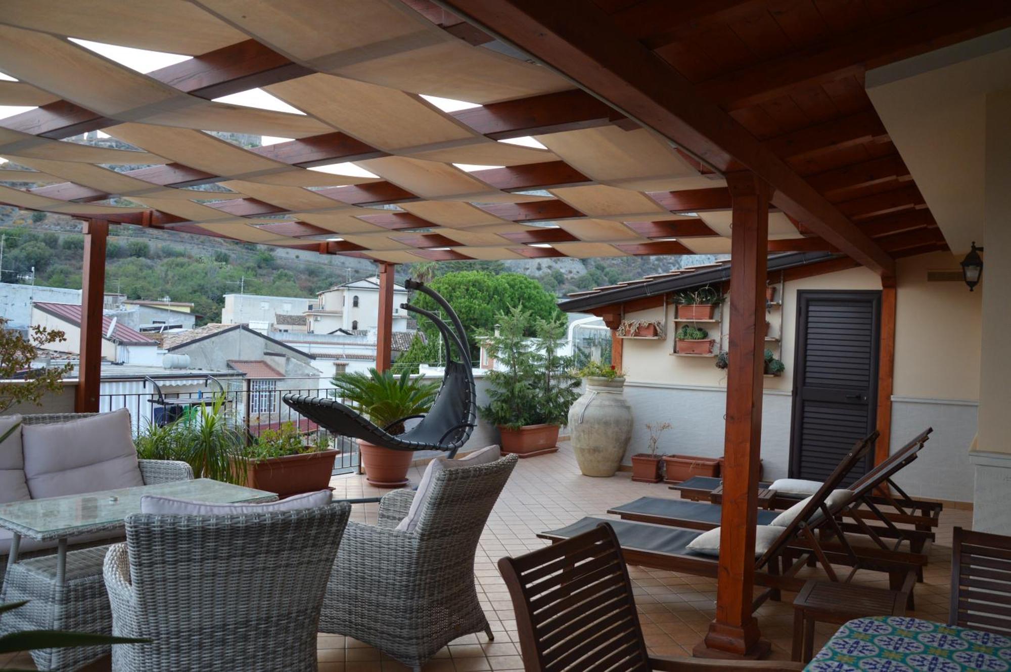 רוצ'לה איוניקה B&B E Casa Vacanza Al Castello מראה חיצוני תמונה